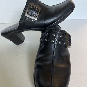 Clarks Bendable Shoes Womens 8.5 M Mule Clogs Black Leather Wedge Studded